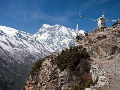 Annapurna 3 & chorten - High route trail between Ghyaru & Ngawal